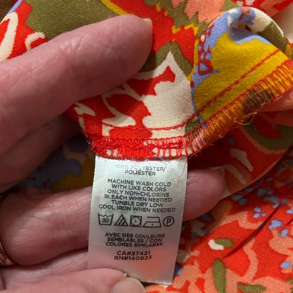 LOFT Outlet Floral Sleeveless Top in Red, Yellow, Olive - Picture 4 of 5